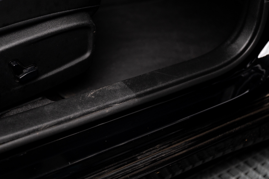 Kunststoffpflege am Auto: So bleiben Innenraum und Außenbereich dauerhaft gepflegt - Kunststoffpflege Auto: Tipps für Innenraum und Außenbereich