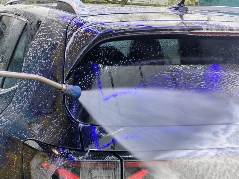 Auto selbst waschen: Anleitung für die richtige Autowäsche - Auto selbst waschen: Anleitung für die richtige Autowäsche