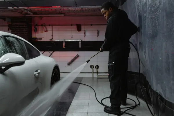 BMW richtig waschen: Waschanlagenmodus, Waschstraße und Handwäsche - BMW waschen: Gibt es einen Waschanlagenmodus?