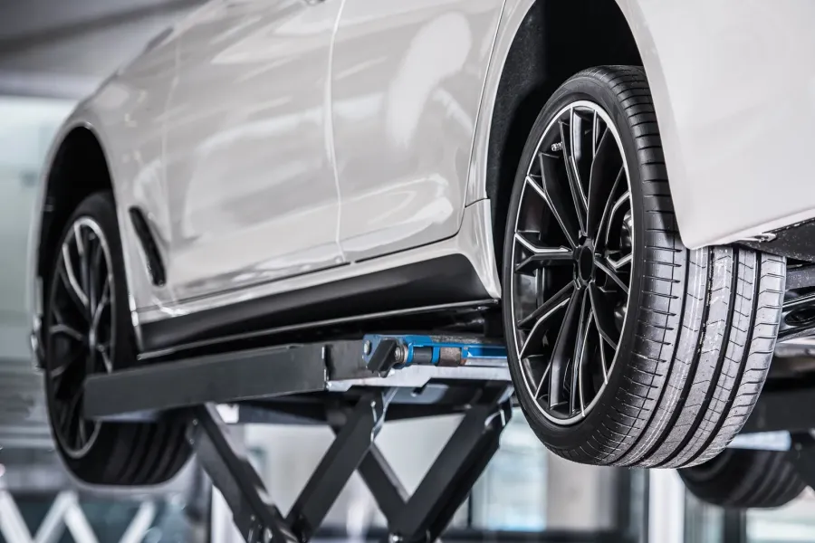 Unterbodenschutz am Auto: Wachs, Bitumen und Kunstharz im Vergleich - Unterbodenschutz am Auto: Wachs, Bitumen, Kunstharz